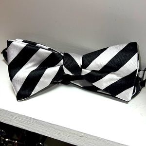 Black and white Bowtie